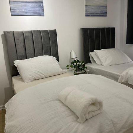 Newsuites London Exterior photo